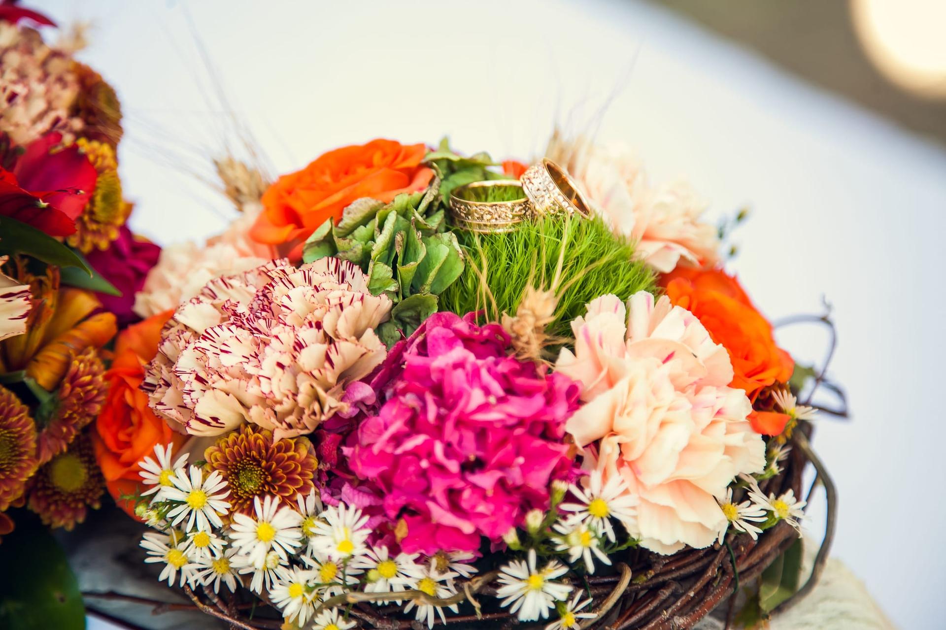 A bridal bouquet in warm autumn tones